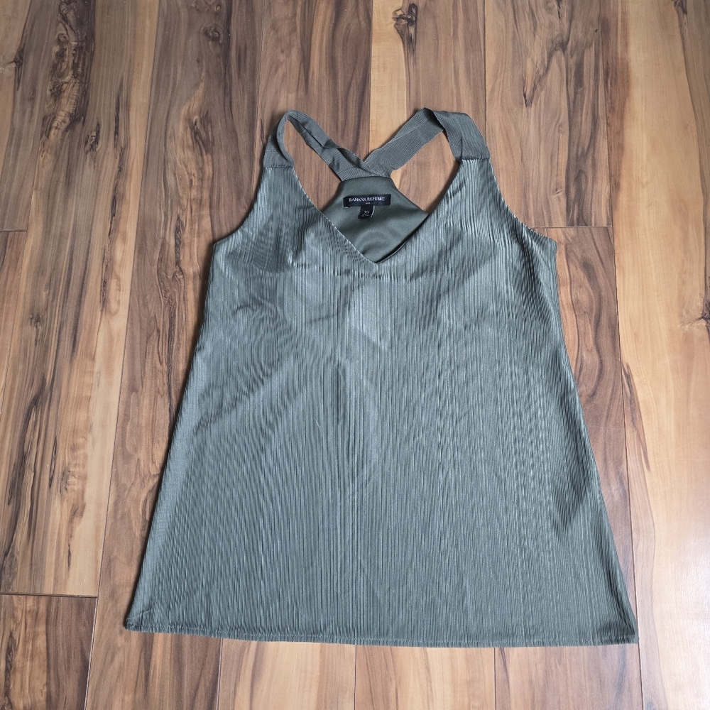 Banana Repbublic Green Cross Back Tank Top Xs